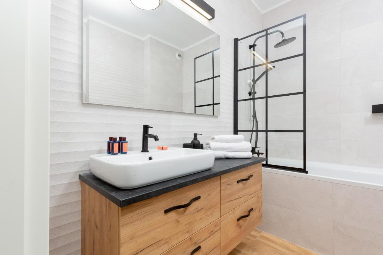 Awangarda Apartment Warsaw Ochota By Renters Prestige Zewnętrze zdjęcie